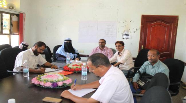 لحج : صدقه والزعوري يدشنا مرحلة المفاضلة الكتابية والتحريرية لإختيار كبار مدربي برنامج التطوير المدرسي