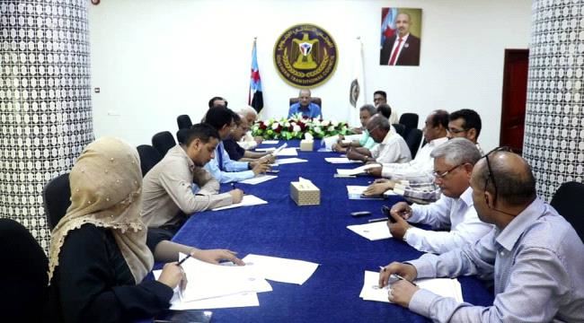 الأمانة العامة تستعرض التقرير الاقتصادي وتناقش أداء الدائرة الجماهيرية