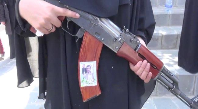 أمرأة حوثية تطلق النار على زوجها وترديه قتيلا..ماهي القصة؟