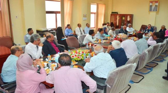 مجلس جامعة عدن يصدر بيان إدانة للاعتداء على منزل رئيس الجامعة