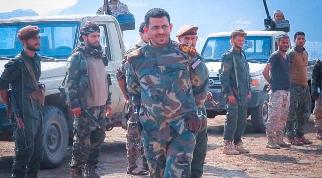 خلال زيارته معسكر "النصر"..القائد صامد سناح يؤكد الجاهزية التامه لأمن عدن لأي طارئ 