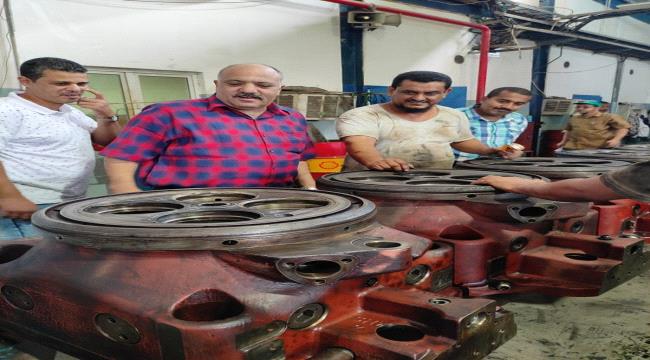 الشعبي يتفقذ محطتي المنصورة و شيهناز و التحكم المركزي بكهرباء عدن