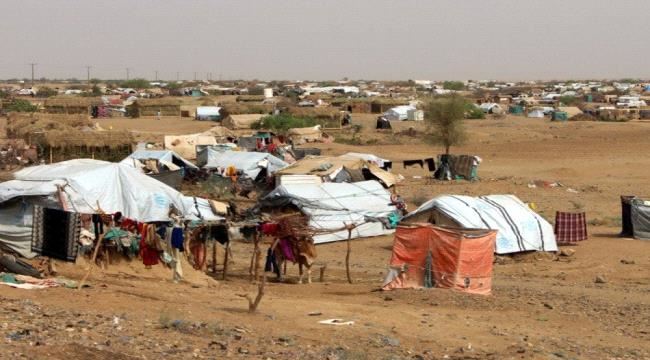 "الجرب" يغزو مخيمات النازحين في إب