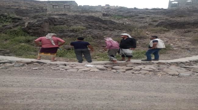 لحج : فريق هندسي تابع لمؤسسة الطرق والجسور يتفقد الأضرار التي لحقت بعقبة مريب بطريق المسيمير