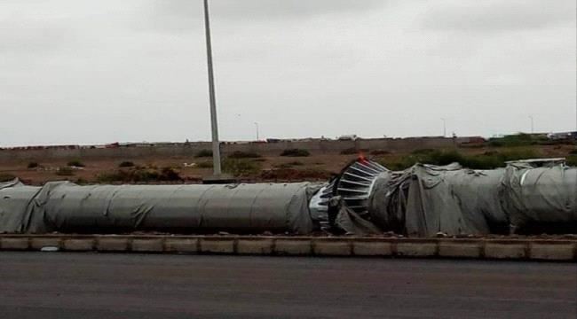 البدء في تركيب أبراج شبكة كهرباء عدن الجديدة 