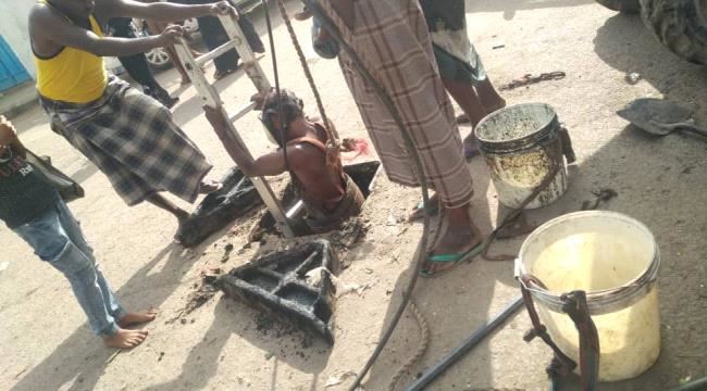 بتوجيهات مدير الشيخ عثمان..تنفيذ اعمال الصيانة الدورية لخطوط شبكة الصرف الصحي 