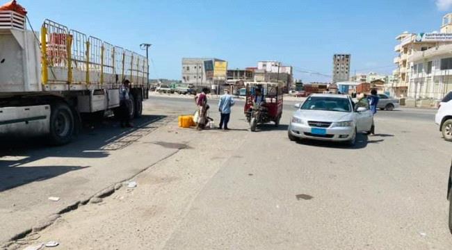 صحفي جنوبي للهيئة العسكرية الجنوبية:أنتم تزيدون الناس عذاب بعدن