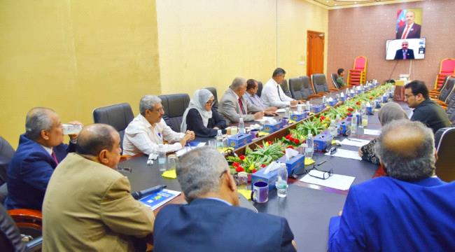 الرئيس الزُبيدي يترأس الاجتماع الدوري لهيئة رئاسة المجلس الانتقالي الجنوبي	