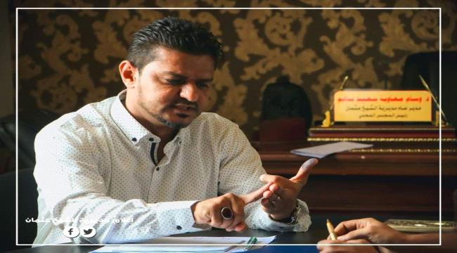 مدير مديرية الشيخ عثمان يناقش حملة النظافة ومشاريع منظمة كير العالمية 