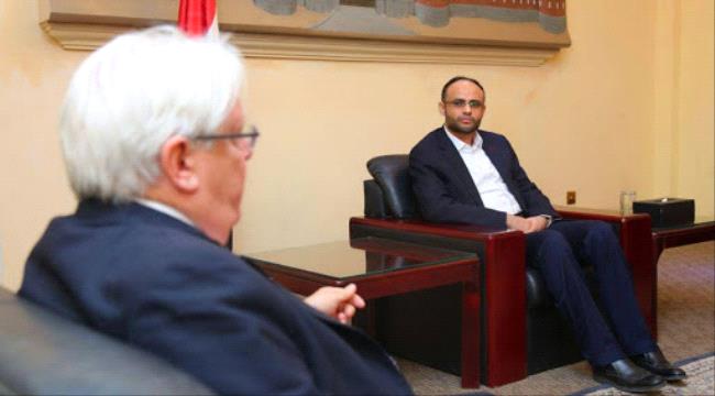 تطورات متسارعة..العمالقة تدفع بتعزيزات الى الساحل الغربي والمشاط يهدد بتفجير خزان صافر اذا لم تتوقف المعارك