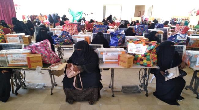 اتحاد نساء اليمن محافظة أبين يمكن ٣٢ امرأة وفتاة من النازحات والمقيمات
