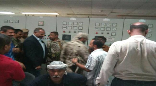 عاجل : وصول مولدات محطة "الانتقالي" الى ميناء الحاويات لدعم كهرباء عدن