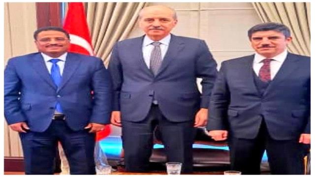 اعلامي يمني يكشف عن تواجد خبراء اتراك في شقرة لتحريك الطيران المسير وقصف القوات الجنوبية