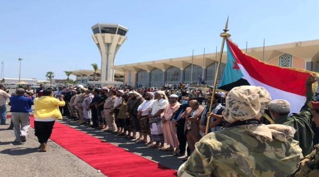 سياسي إماراتي : الشرعية جاهزة لتسليم الجنوب للفرس والترك