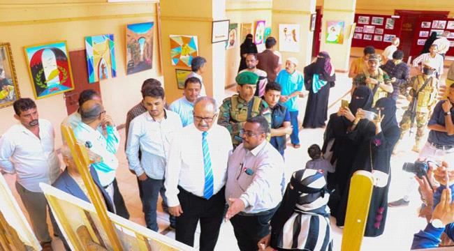 بمناسبة ذكرى ١٤ أكتوبر ..المكتبة الوطنية تحتضن معرض تشكيلي بعنوان "١٤ أكتوبر بوجدان اللون"