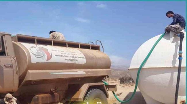 «خليفة الإنسانية» تروي وتضيء سقطرى