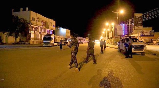 سيئون : مسلحون يطلقون النار بجولة بن حبريش ويحرقون اعلام الجنوب