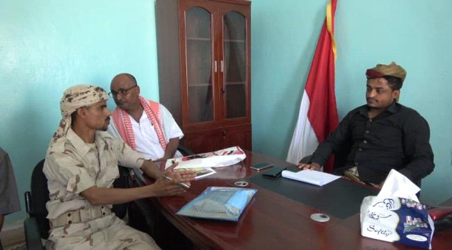 مدير عام الخوخة يلتقي قائد مقاومة مديرية المراوعة