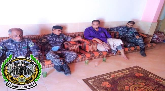 وفد من قوات حماية المنشآت يؤدي واجب العزاء للضابط خليل حمود