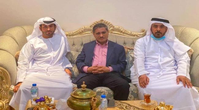 محافظ حضرموت يبحث في أبوظبي سُبل التعاون لإنشاء محطات بالطاقة الشمسية في حضرموت