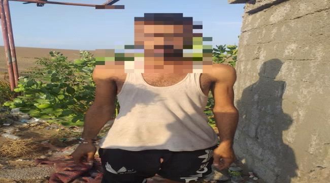 نقطة الحسيني تضبط شخصين قاما بسرقة دراجة نارية وبحوزتهما حبوب مخدرات 