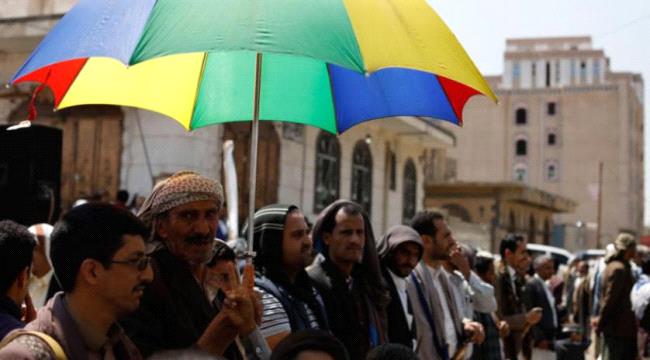 الشرق الاوسط : الحوثيون يقايضون اليمنيين: «تبرع لذكرى الانقلاب مقابل أسطوانة غاز»