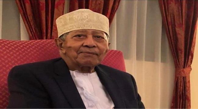 بعد 56 عاما بالمنفى.. آخر سلطان عربي لزنجبار يعود لعُمان