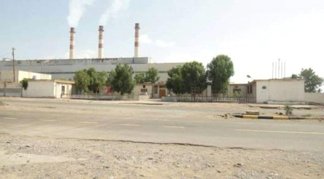 في كارثة مستمرة منذ ايام .. طوارئ كهرباء عدن تتجاهل حي بعدن والاهالي يناشدون المحافظ