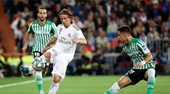 الدوري الإسباني: ريال مدريد يواجه بيتيس في مهمة محفوفة بالمخاطر