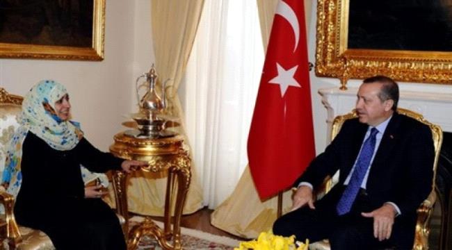 كاتب جنوبي يشن هجوماً لاذعاً على القيادية الإخوانية توكل كرمان