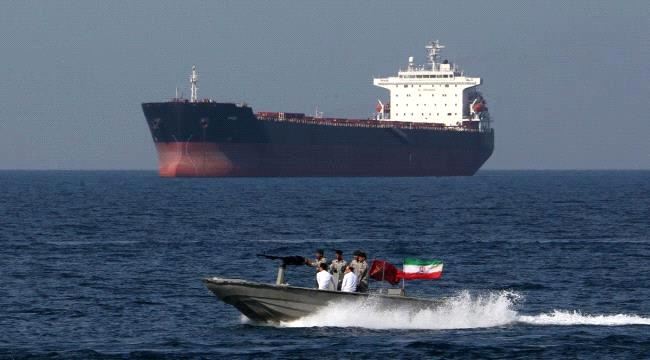 وزير يمني يتهم إيران بالاعتداء على السيادة اليمنية بالصيد غير المشروع حول أرخبيل سقطرى 
