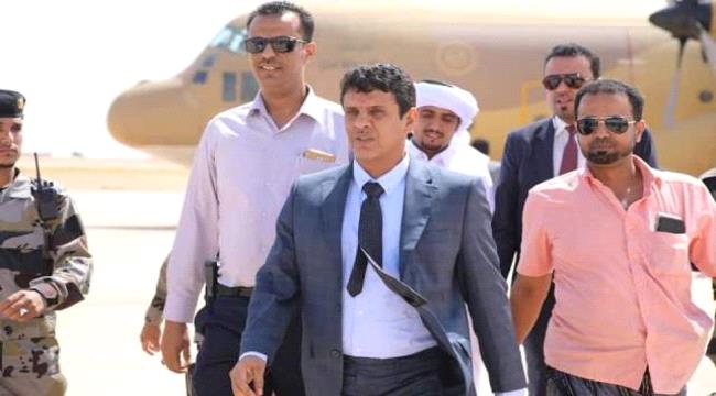 راجح باكريت.. خدمة الأجندة القطرية والإيرانية من بوابة عمان  