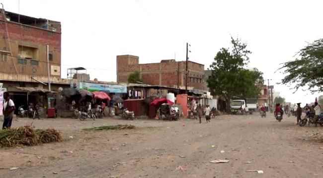 سقوط عدة قذائف حوثية على مدينة حيس