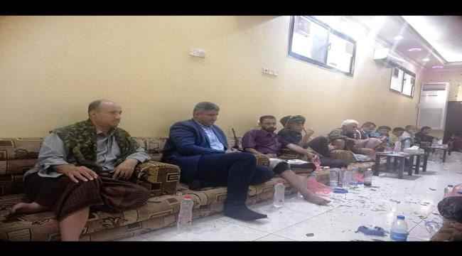 قيادة المجلس الانتقالي بعدن تقدم واجب العزاء في وفاة بن شملان رئيس انتقالي دارسعد