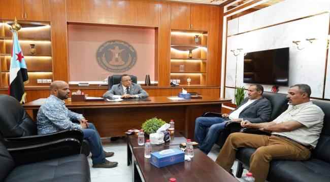 الدكتور الخُبجي يبحث مع المدير الإقليمي للخطوط الجوية الجيبوتية سُبل إعادة تشغيل رحلاتها من وإلى العاصمة عد