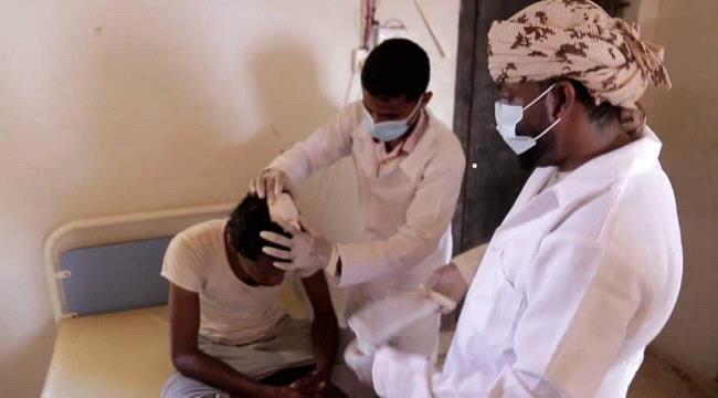 البحسني يكلف وفد عسكري لزيارة جرحى النخبة لدى تعرضهم لإصابات غادرة بالإحتجاجات