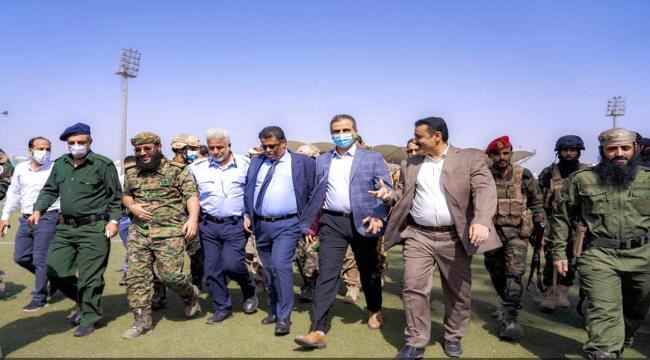ذكّر بصمود المدينة ضد الإرهاب والفوضى.. محافظ العاصمة: أزمات “عدن” الخدمية مفتعلة