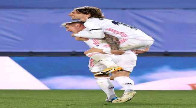 ريال مدريد يحسم كلاسيكو اسبانيا امام برشلونة بهدفين لهدف