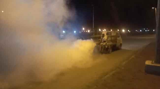 مدير عام البريقة يوجه بتنفيذ حملة الرش الضبابي في كافة مناطق المديرية