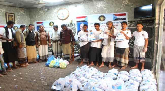 حضرموت : اغاثية انتقالي دوعن تدشن في مدينة بضة توزيع مبادرة المجلس لإفطار الصائمين 