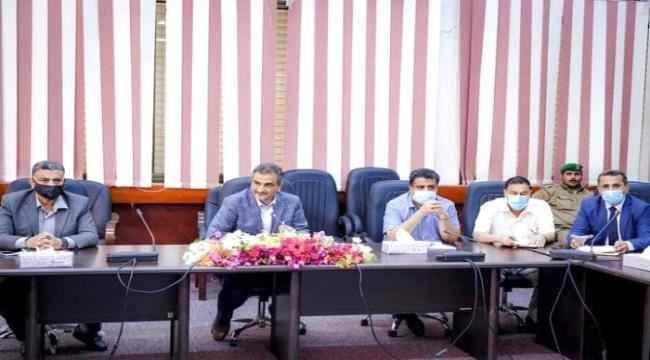 بتوجيهات من لملس..اللجنة الاقتصادية تبدأ بأول تحرك عملي حول موارد العاصمة عدن