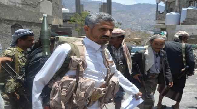 سياسي يمني : في معسكرات الشرعية بتعز يتم تدريب الافراد على المفخخات لاستهداف الجنوب وقياداته