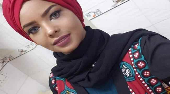 محامي الفنانة انتصار الحمادي يقول أنها أجابت على أسئلة تتعلق بـ"الدعارة والفجور"