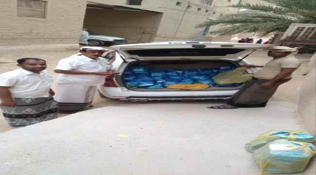 انتقالي سيئون يواصل توزيع مبادرة الرئيس الزبيدي لإفطار الصائمين لليوم السادس على التوالي