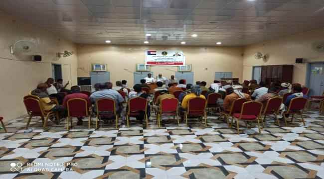 بحضور رئيس القيادة المحلية..إنتقالي أرياف المكلا يقيم أمسية رمضانية للشخصيات الاجتماعية بالمديرية