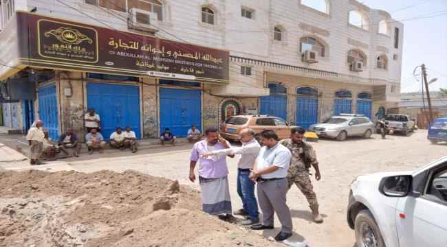 مدير عام الشيخ عثمان يدشن مشروع تقوية شبكة المياه لحي السيلة (الحجاجي ) 