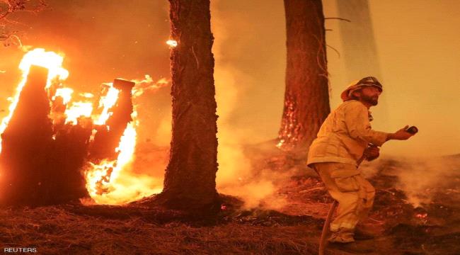 حرائق العالم.. حوض البحر المتوسط يشتعل وسط موجة حر شديدة