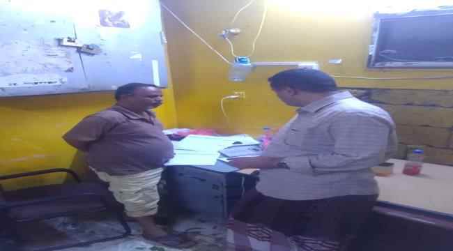 نزول مفاجئ لمدير مؤسسة كهرباء عدن للإطلاع على سير العمل والانضباط الوظيفي
