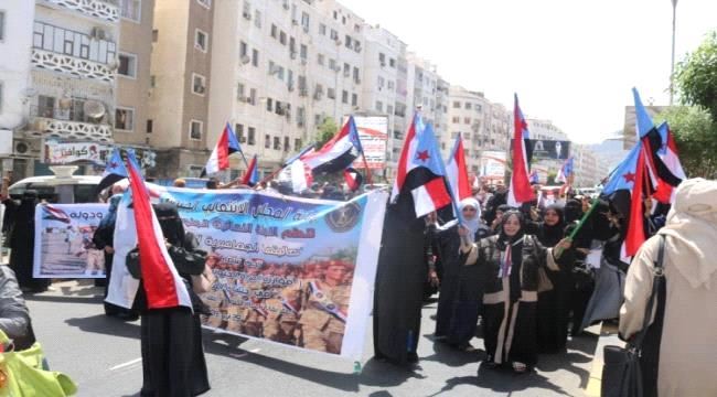 شاعر جنوبي: شعب الجنوب اختار النصر أو الشهادة