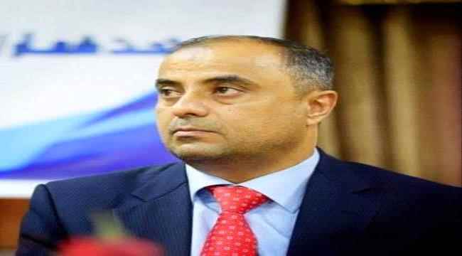 الوزير بن بريك يواصل افتعال الأزمات الخدمية بعدن ويعرقل صرف مرتبات مؤسسة المياه